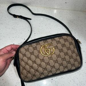 Gucci GG Marmont Small Crossbody Bag